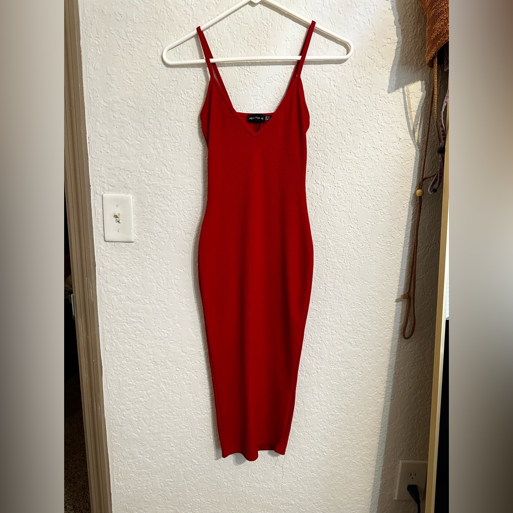 Pretty Little Thing Ribbed plunge midi dress